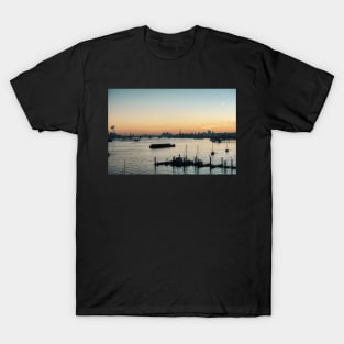 Sunrise over the River Thames T-Shirt